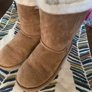 Girls Ugg boots - size 1